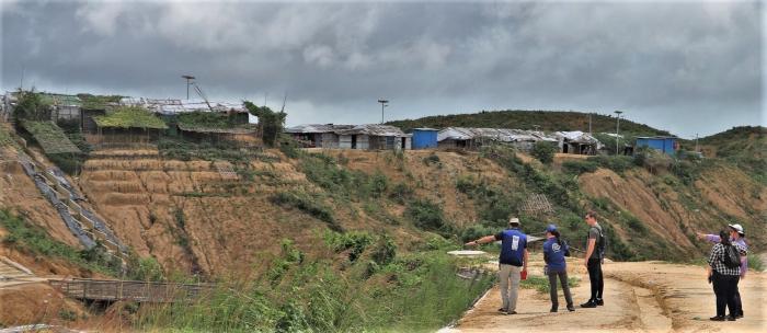 Refugee camps built in the Bangladeshi hillside are vulnerable to sudden landslides. Credits: UN Development Programme/Eno Jonathan