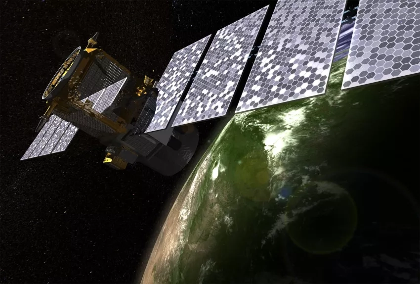 Artist's rendition of CALIPSO satellite orbiting Earth