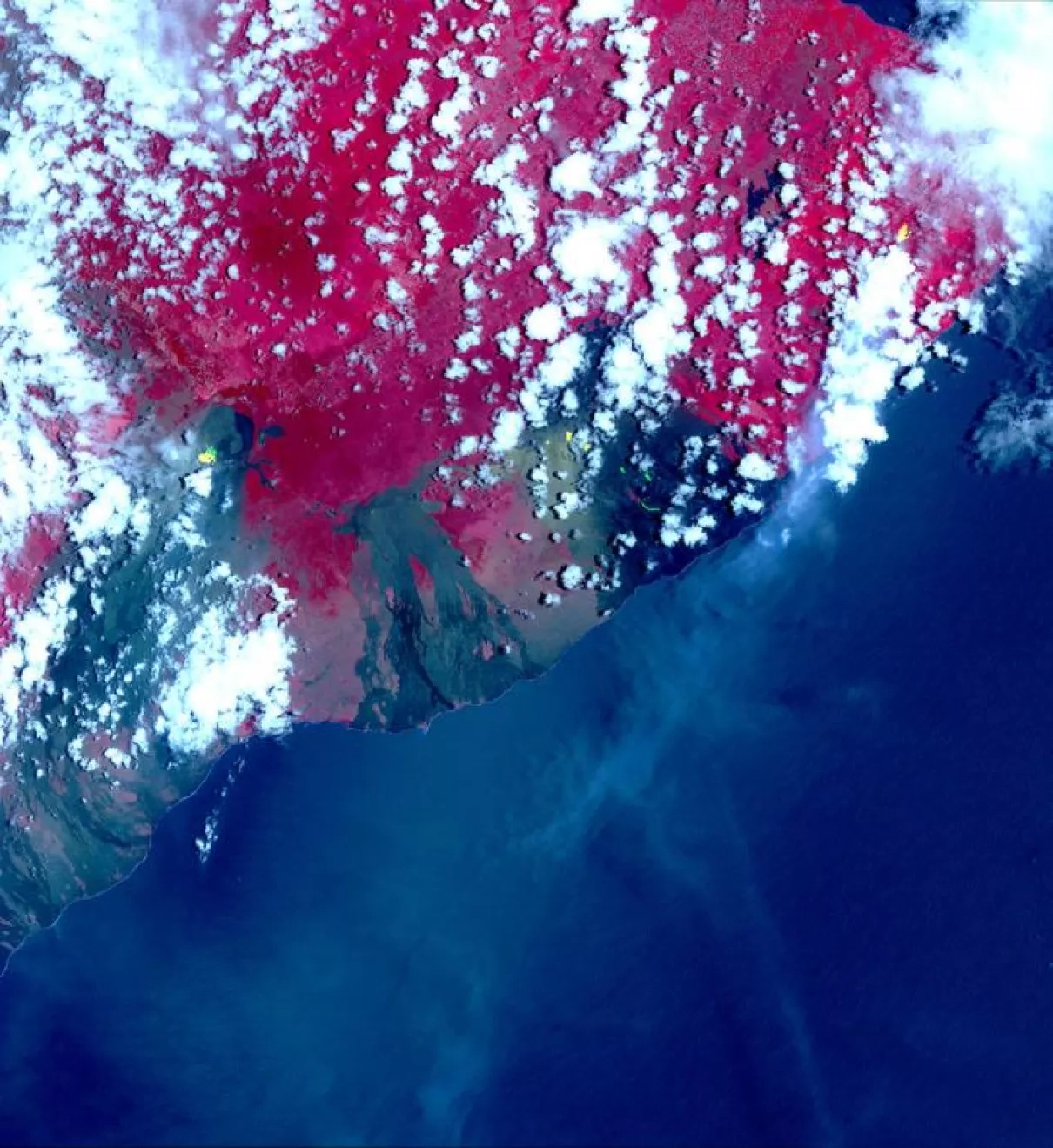 Image of hotspots on thermal infrared bands shows newly formed fissures and hotspots.