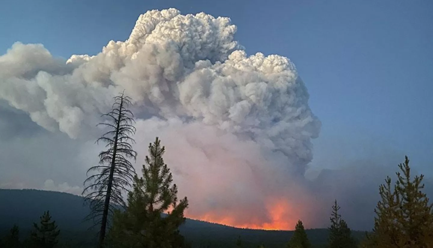 photo of fire on horizon