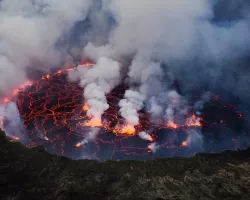 Mt. Nyiragongo Lava Pool. Credits: Cai Tjeenk Willin (CC BY-SA 3.0)